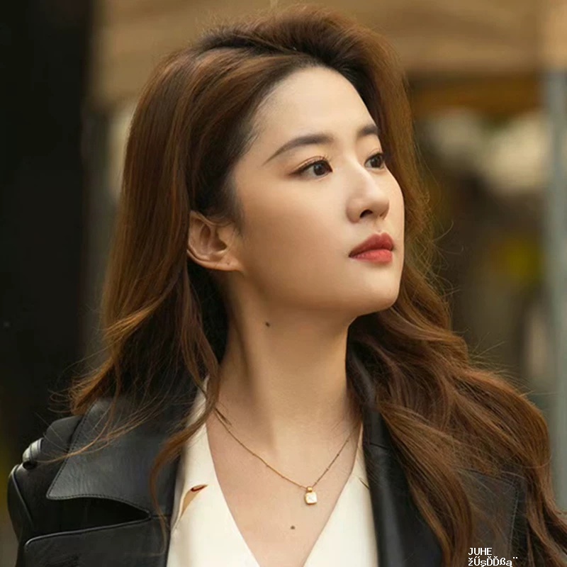 MISSOMA新款方形孔雀石吊坠项链女小金珠轻奢小众女锁骨链白母贝 876.63元 - 聚合线报